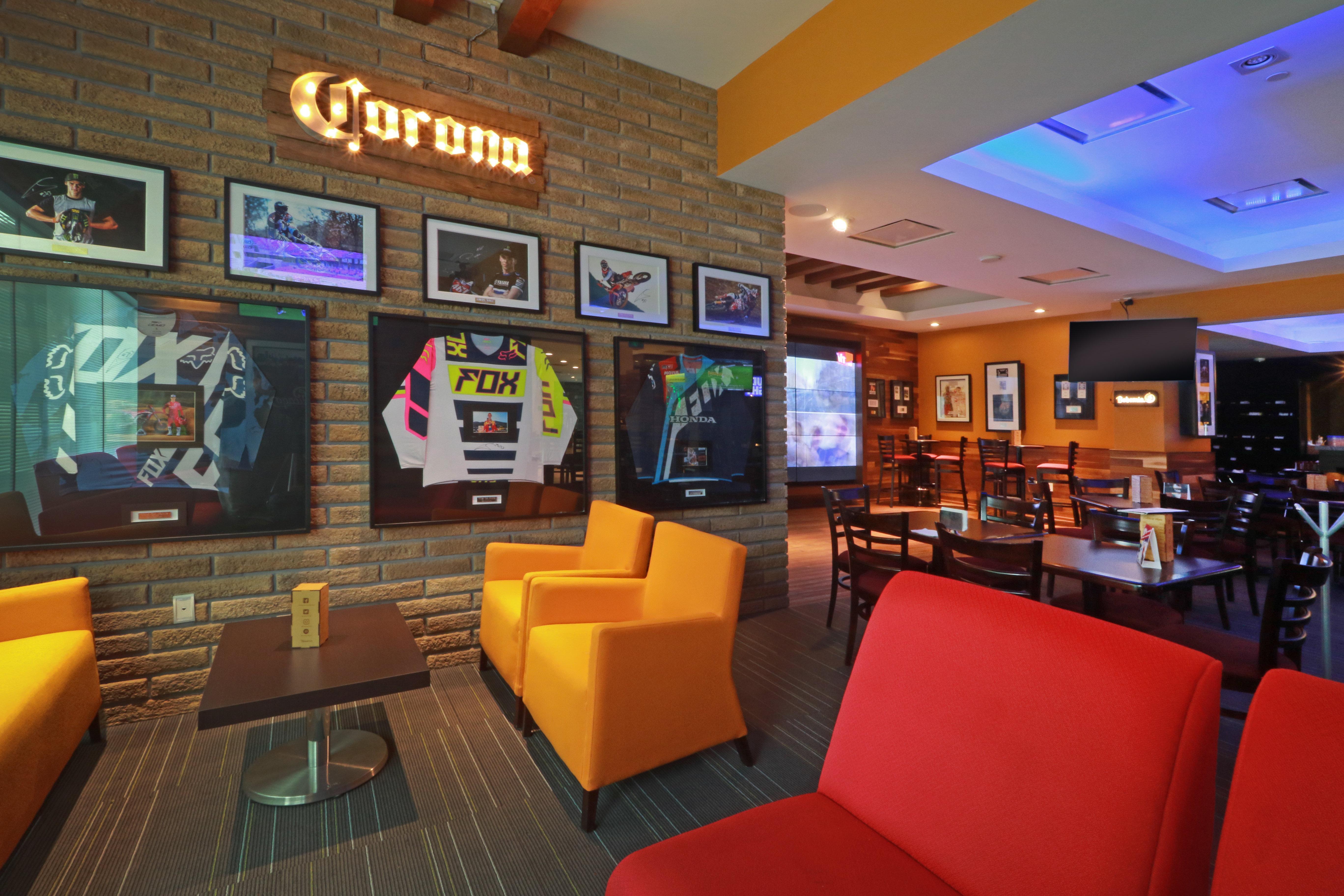 Holiday Inn & Suites Plaza Mayor By Ihg León Kültér fotó