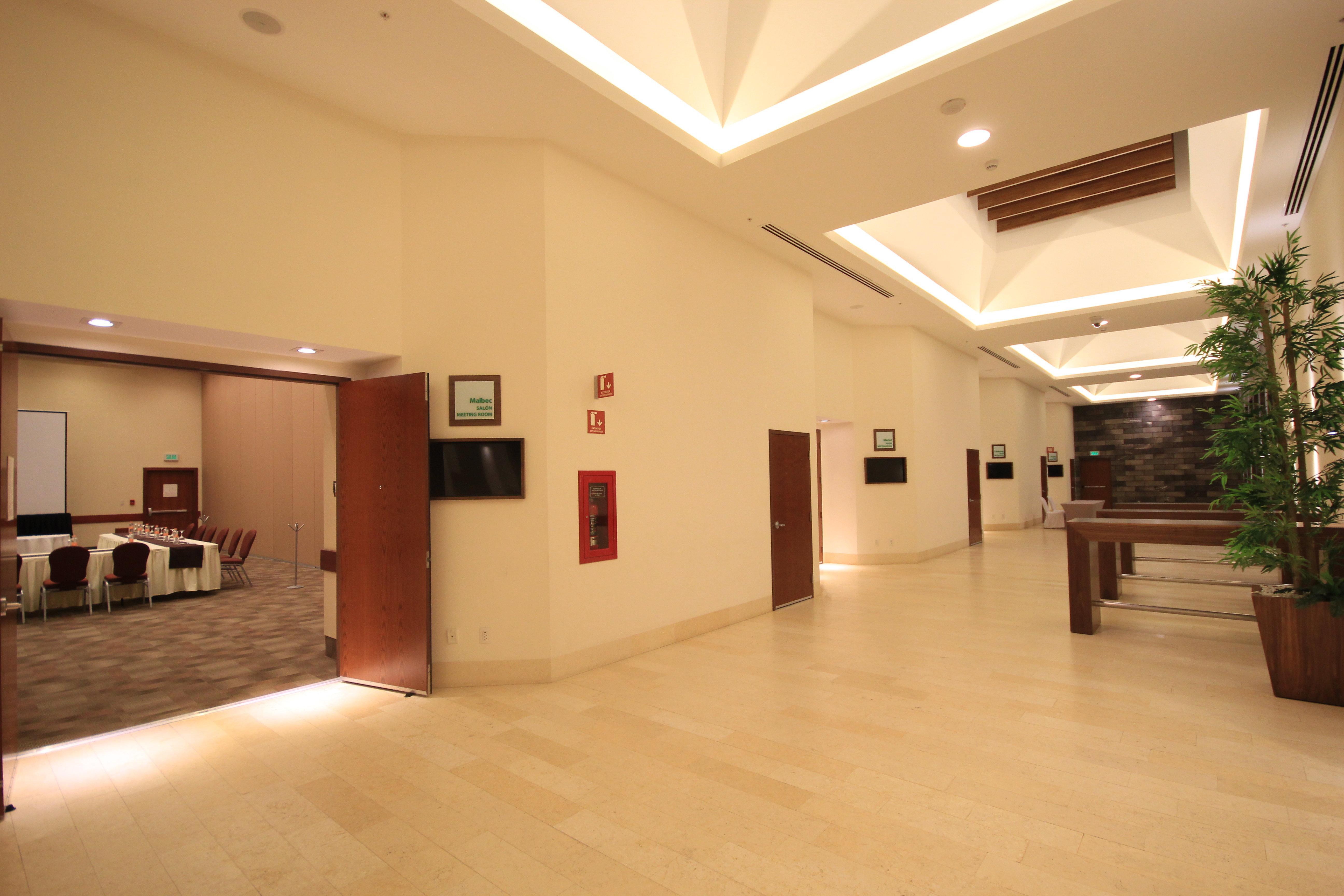 Holiday Inn & Suites Plaza Mayor By Ihg León Kültér fotó