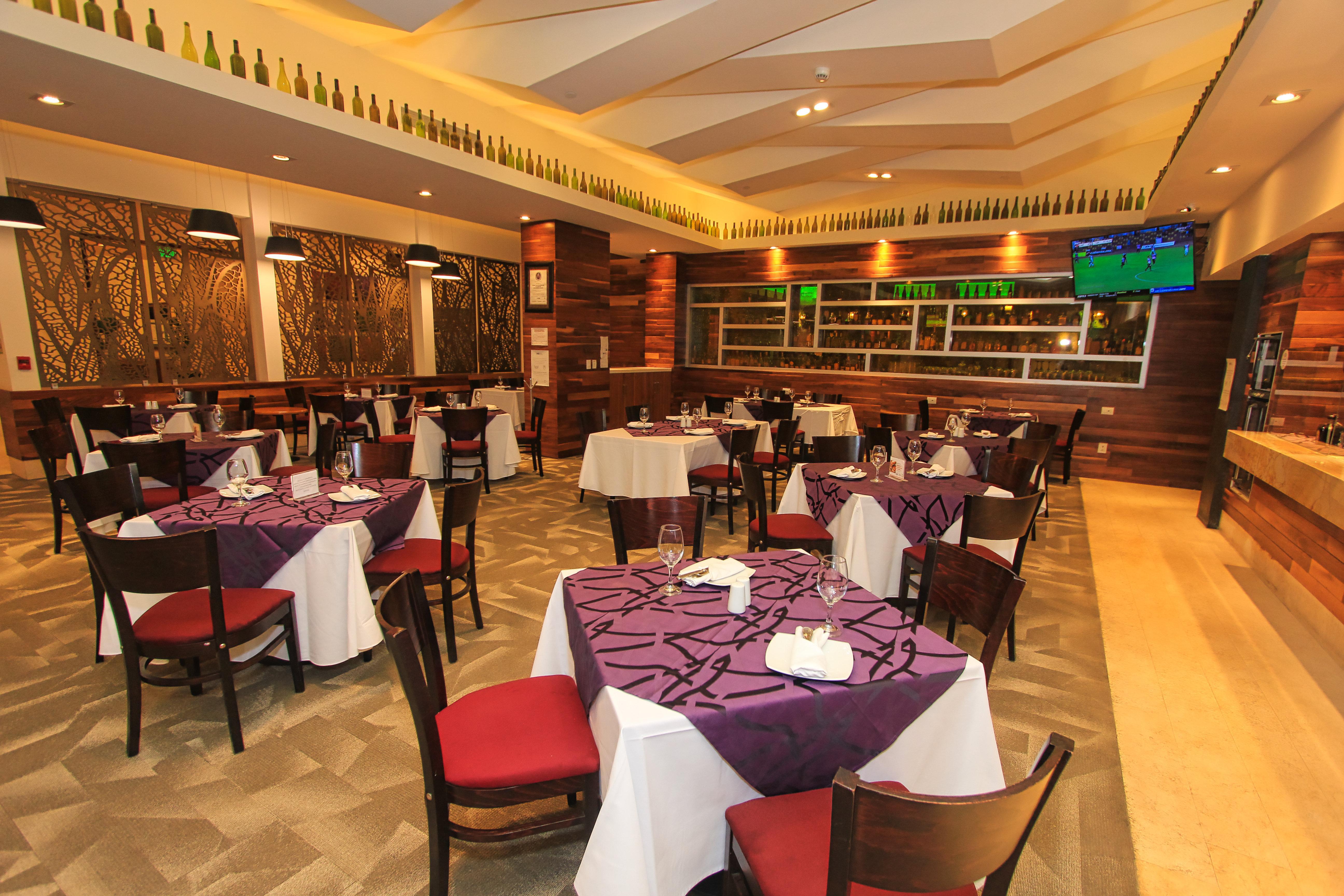 Holiday Inn & Suites Plaza Mayor By Ihg León Kültér fotó