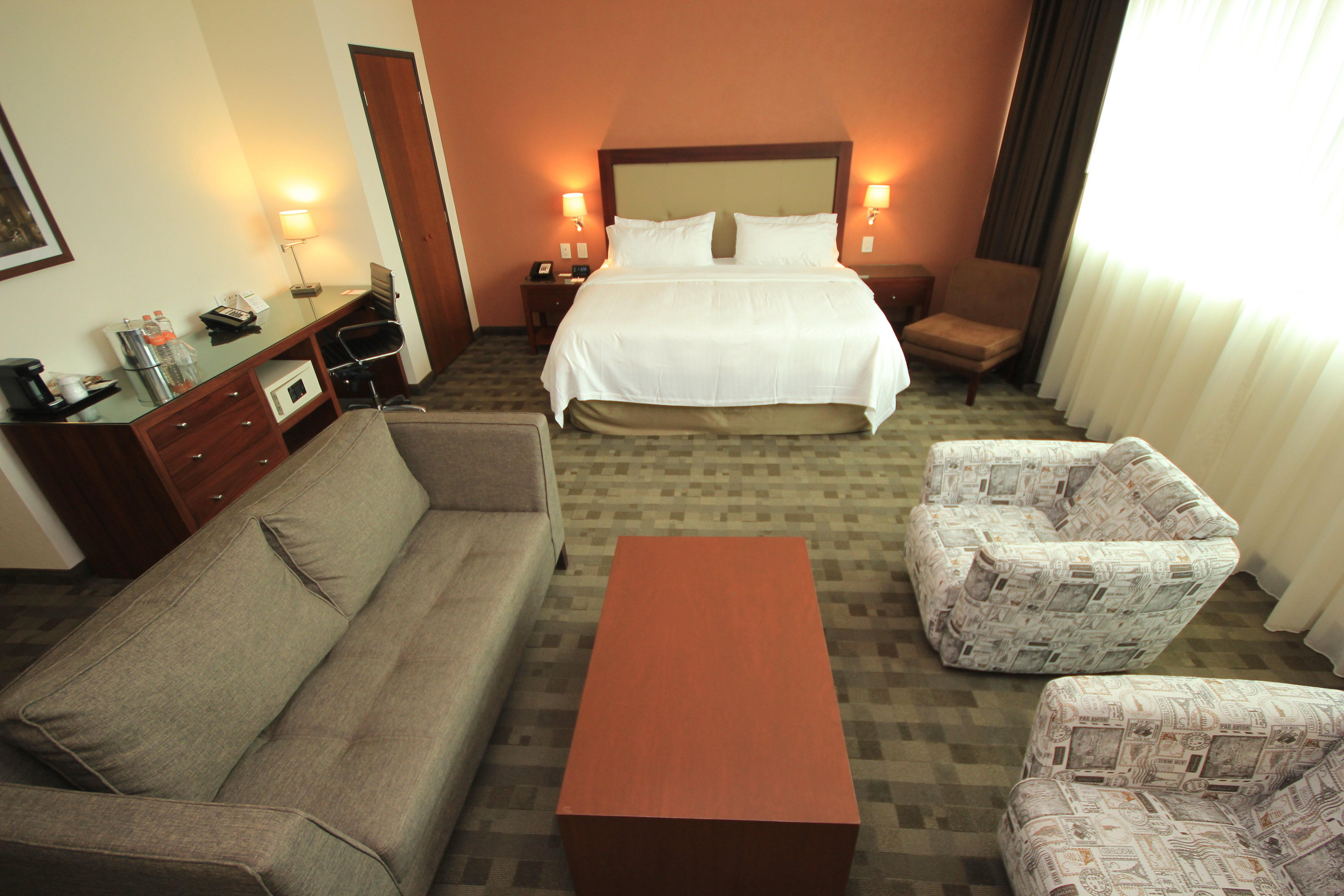 Holiday Inn & Suites Plaza Mayor By Ihg León Kültér fotó