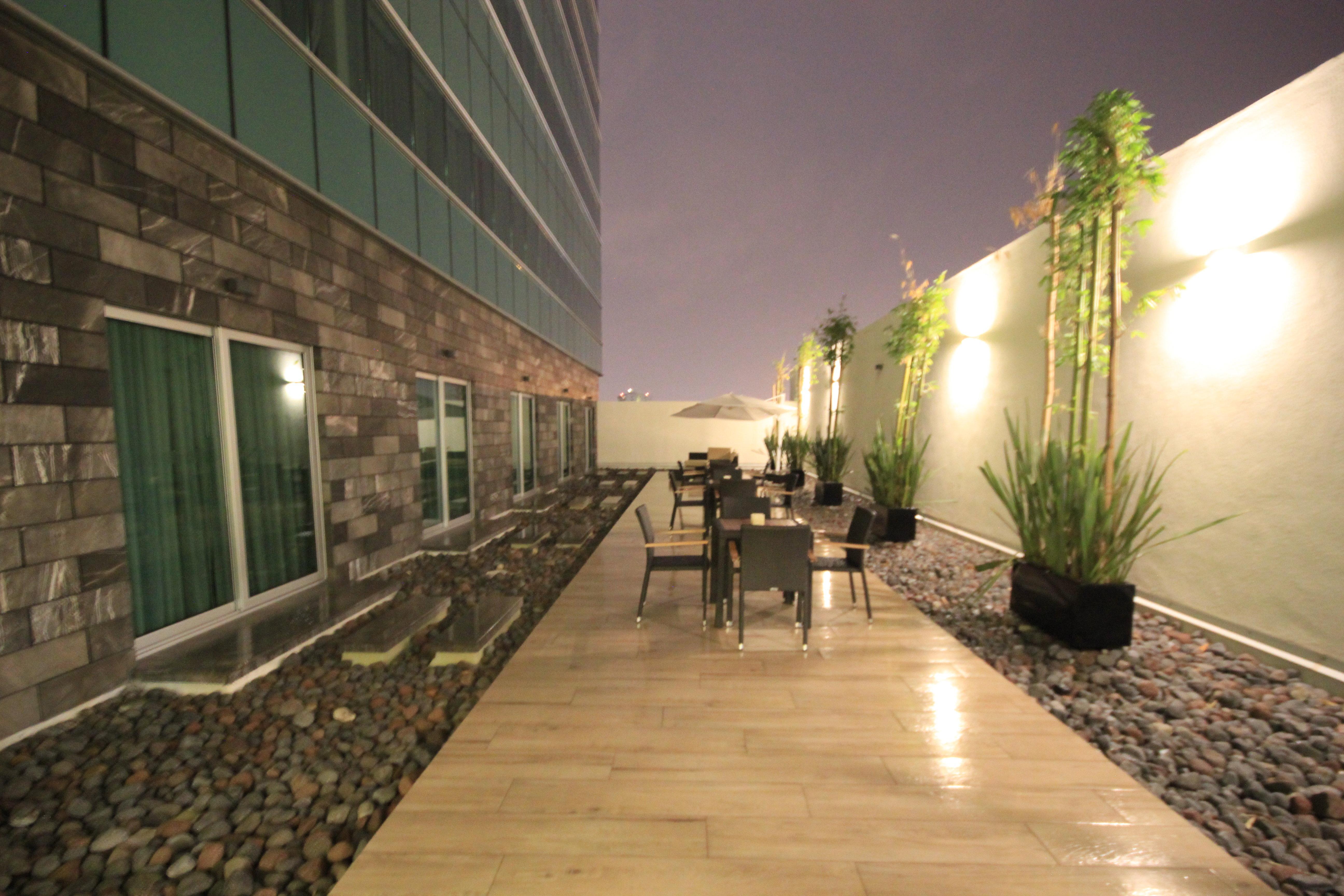 Holiday Inn & Suites Plaza Mayor By Ihg León Kültér fotó
